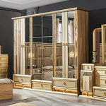 Suite Impériale Dorée — Chambre Capitonnée Prestige